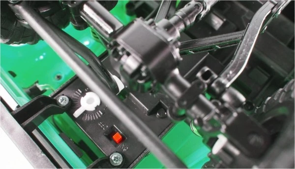 Drohnen & Quadrocopter, Ferngesteuerte Fahrzeuge AMEWI Geländewagen Crawler 4WD Mint Grün 6 Drohnen & Quadrocopter, Ferngesteuerte Fahrzeuge AMEWI Geländewagen Crawler 4WD Mint Grün – Bild 6